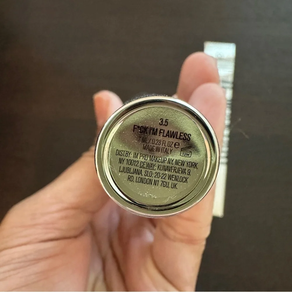 Shade 3.5 New In Box Il Makiage Flawless Multi Use Perfecting Concealer sz 7mL - Picture 3 of 5